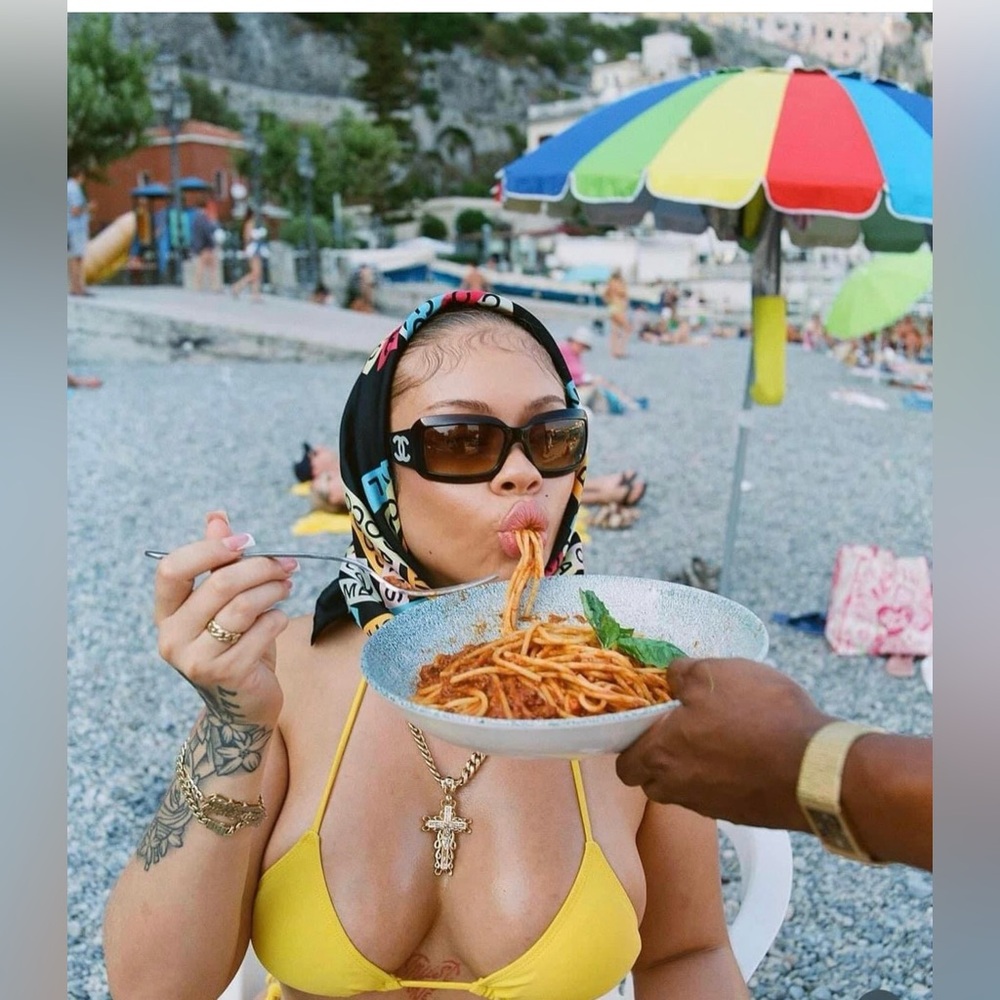 Meet your Posher, Christine